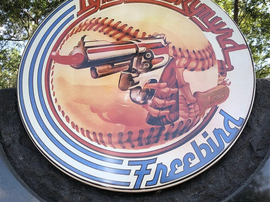 Lynyrd Skynyrd Monument-Magnolia必去景点