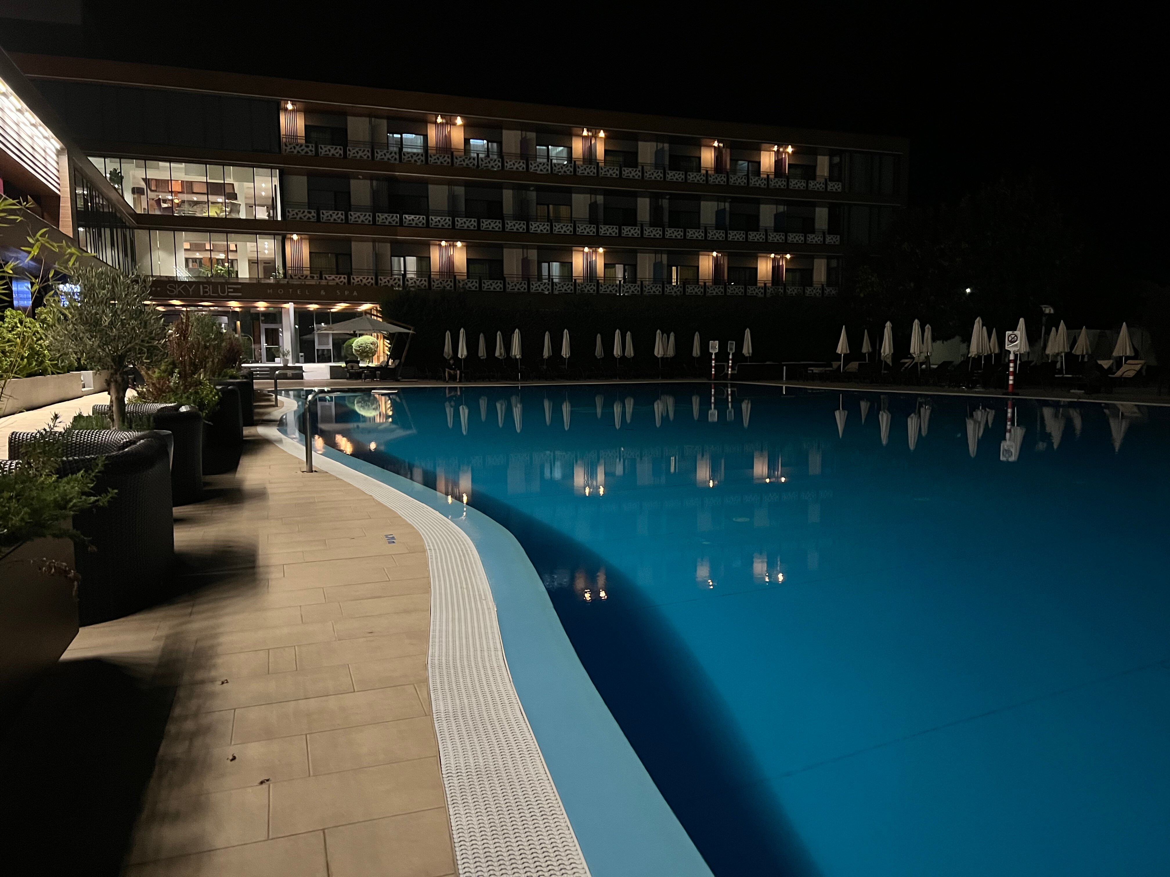 Sky Blue Hotel & Spa-泳池