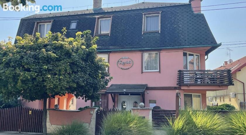 Karadi Hotel主图