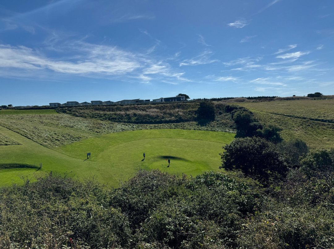 Holywell Bay Golf景点图片