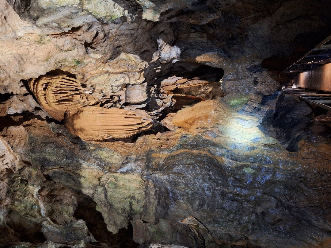 Hell Cave景点图片