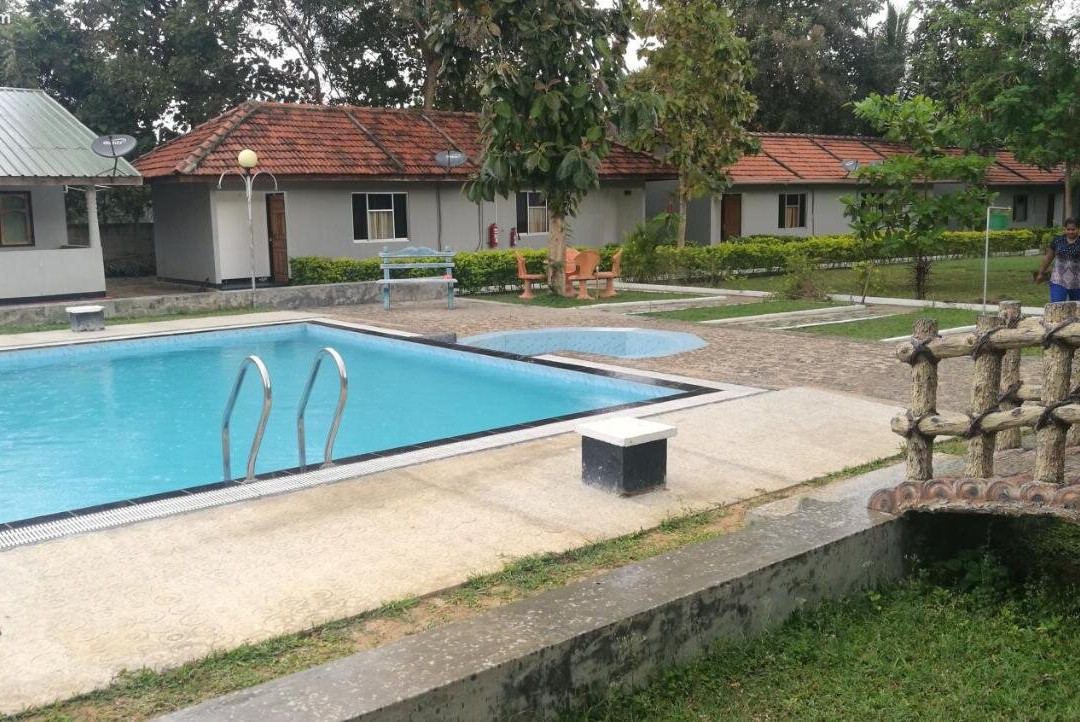 Friends Paradise主图