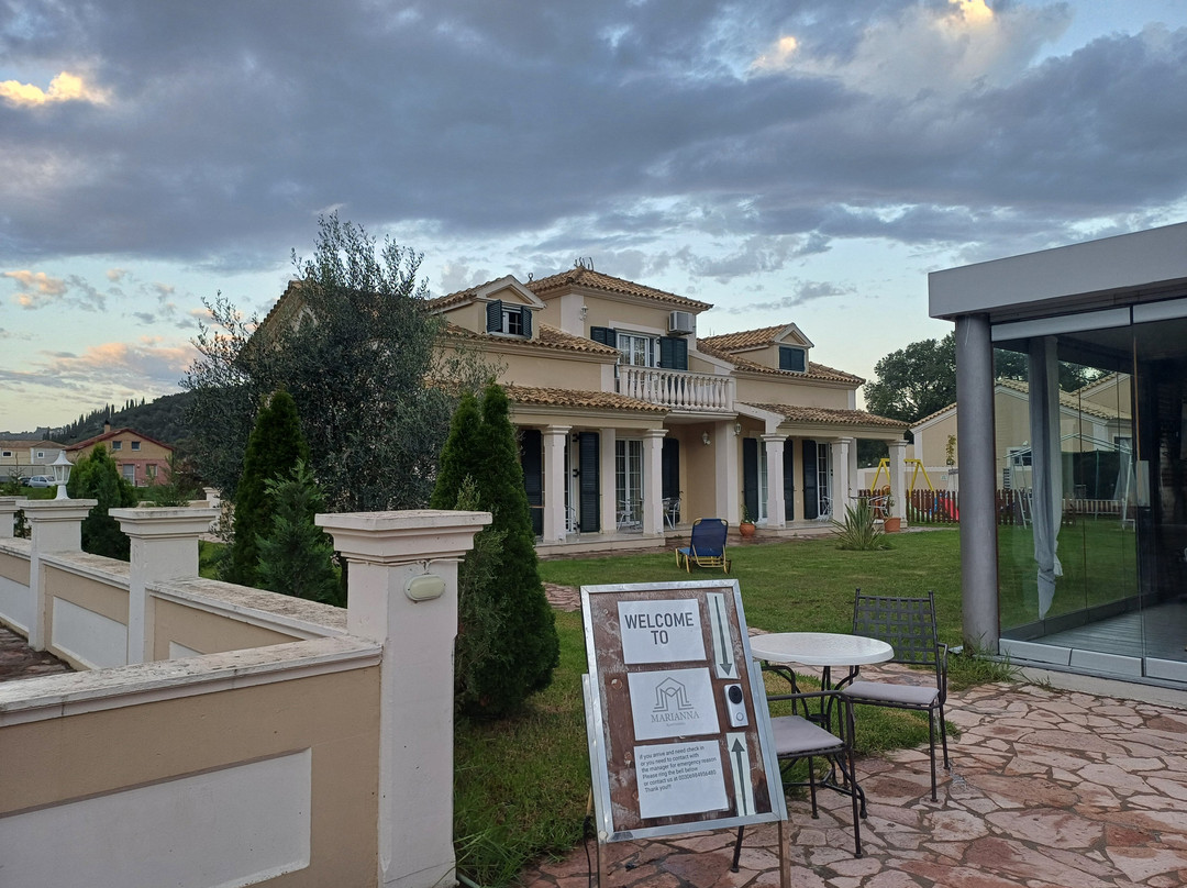 Marianna's Apartments & Studios主图