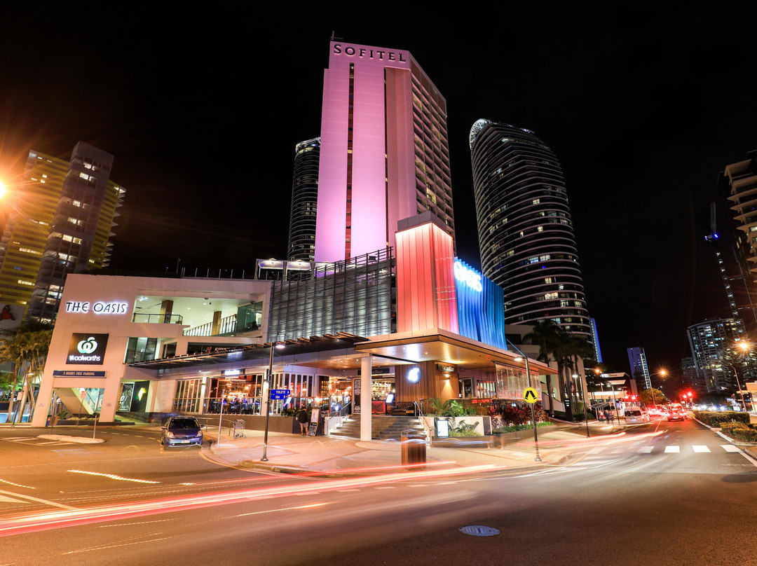 布罗德海滩旅游景点-绿洲购物中心
