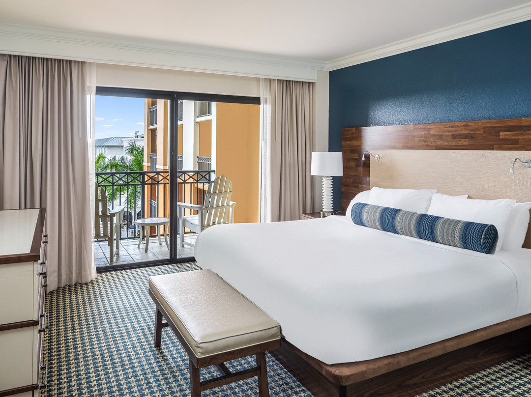 The Atlantic Suites on The Ave主图