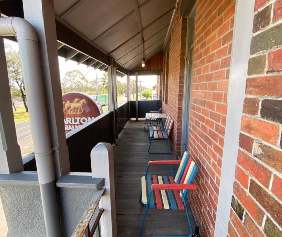 Commercial Hotel主图