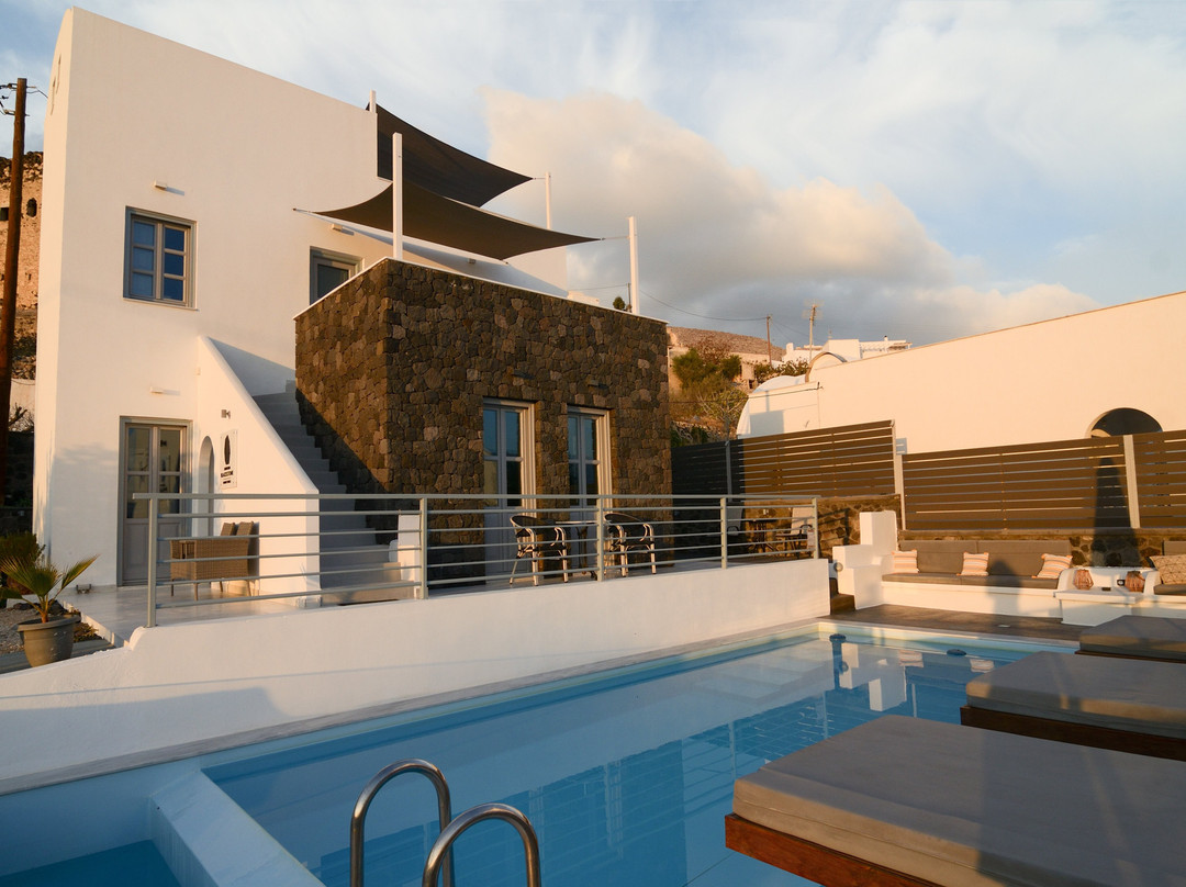 BlackStone Luxury Suites主图