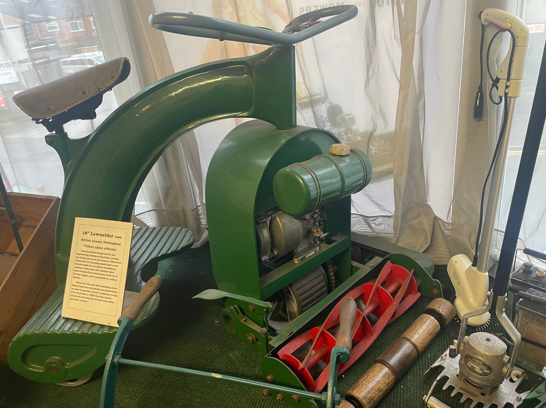 British Lawnmower Museum景点图片