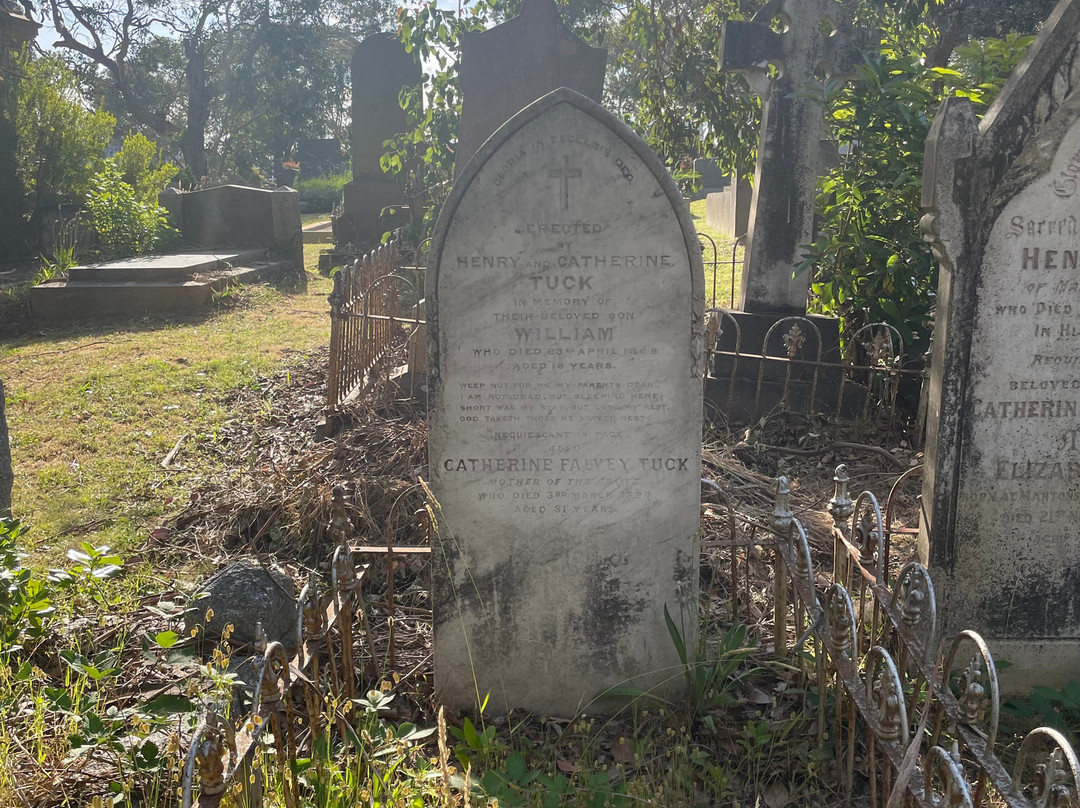 Flinders Cemetery景点图片