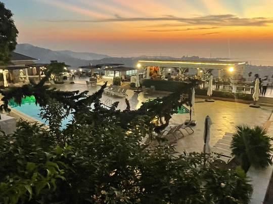 The Country Lodge Hotel主图