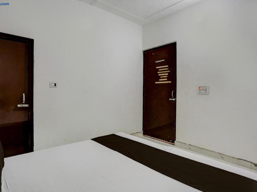 SPOT ON AMS SHINE Hotel And Restro