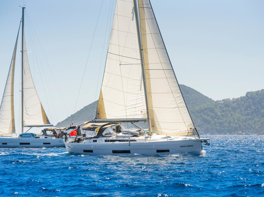 Deep Sea Yacht Charter