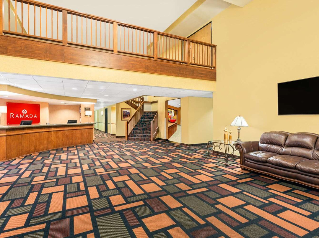 西雅图肯特假日套房酒店