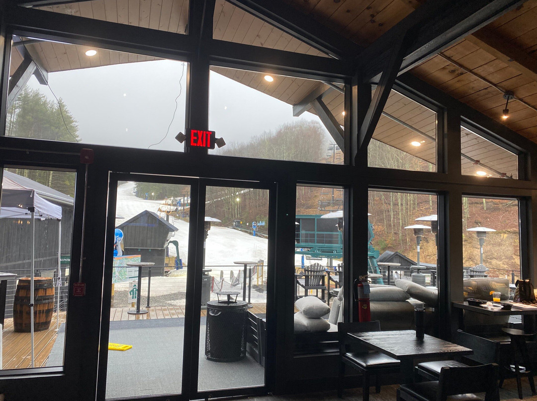 Hatley Pointe Ski Resort景点图片