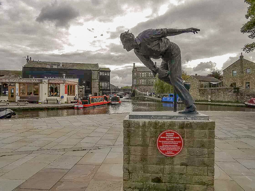 Freddie Trueman Statue景点图片