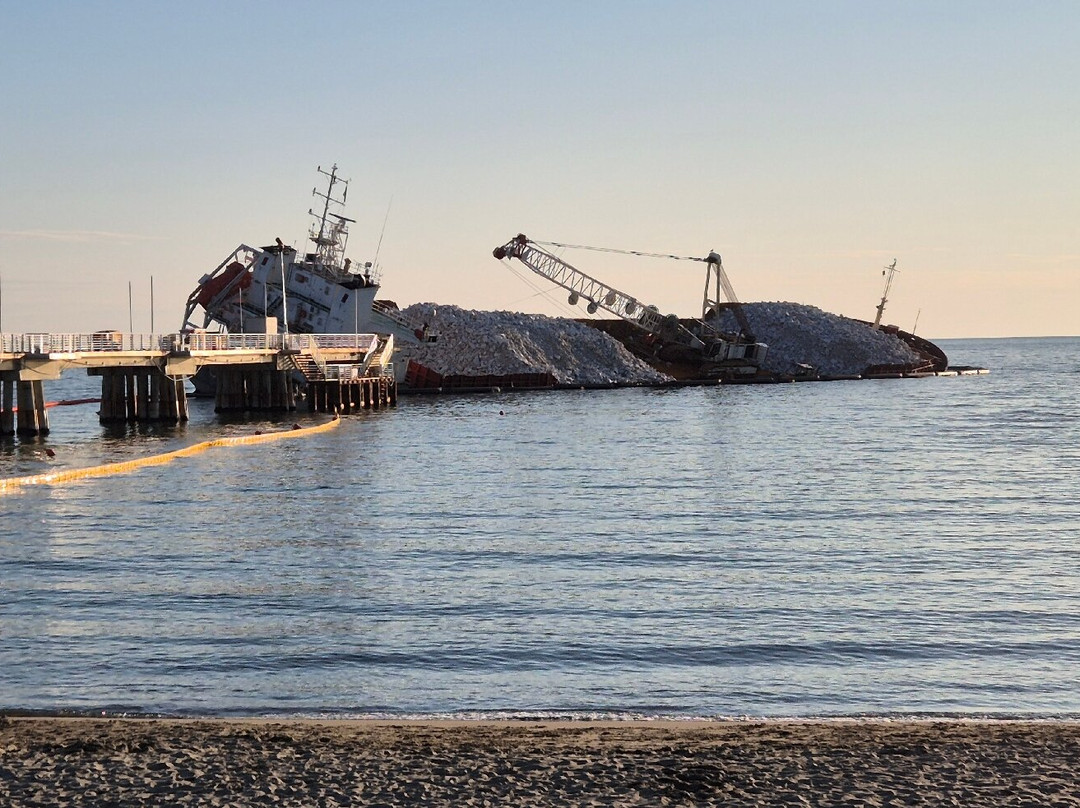 Pontile di Marina di Massa-Marina di Massa必去景点