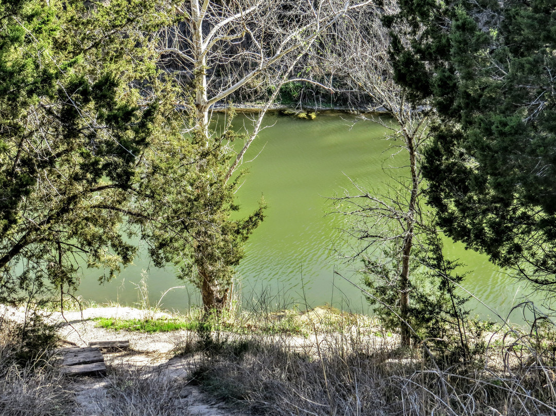 Chalk Ridge Falls Park-Salado必去景点