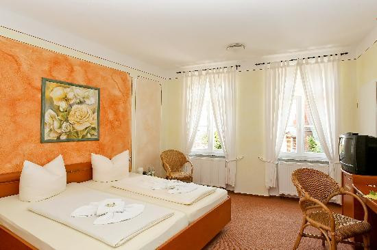 阿尔特布拉恩酒店主图