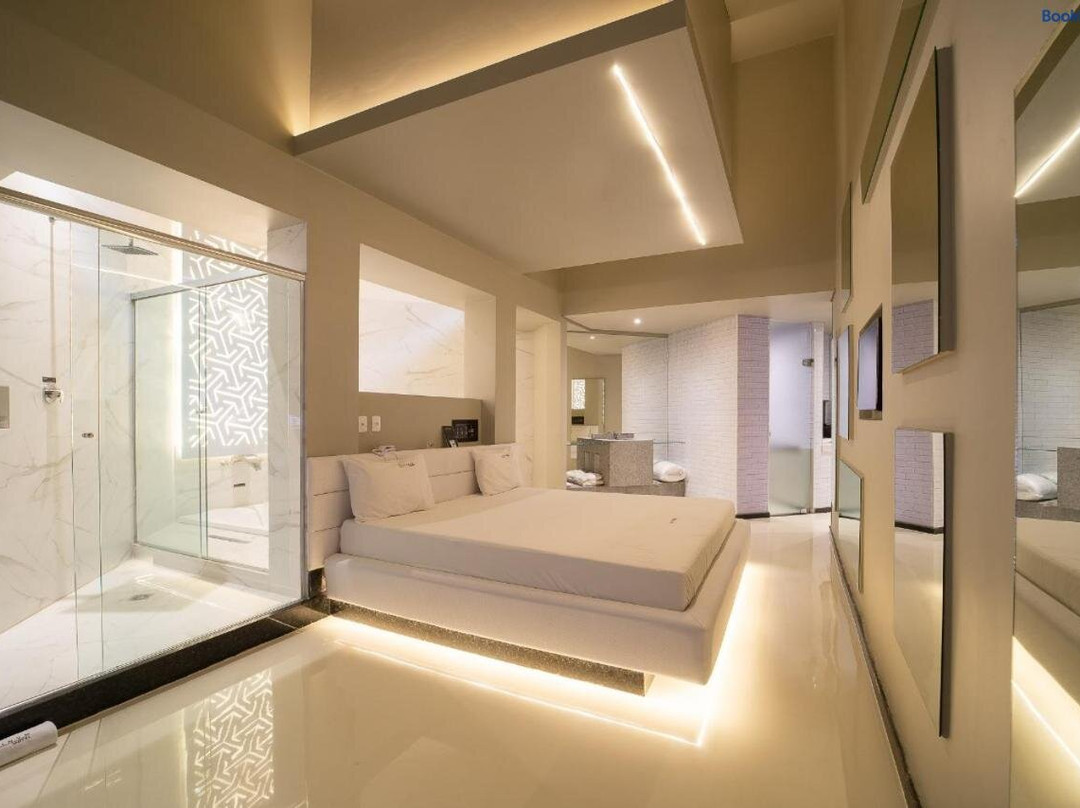 Platinum Motel