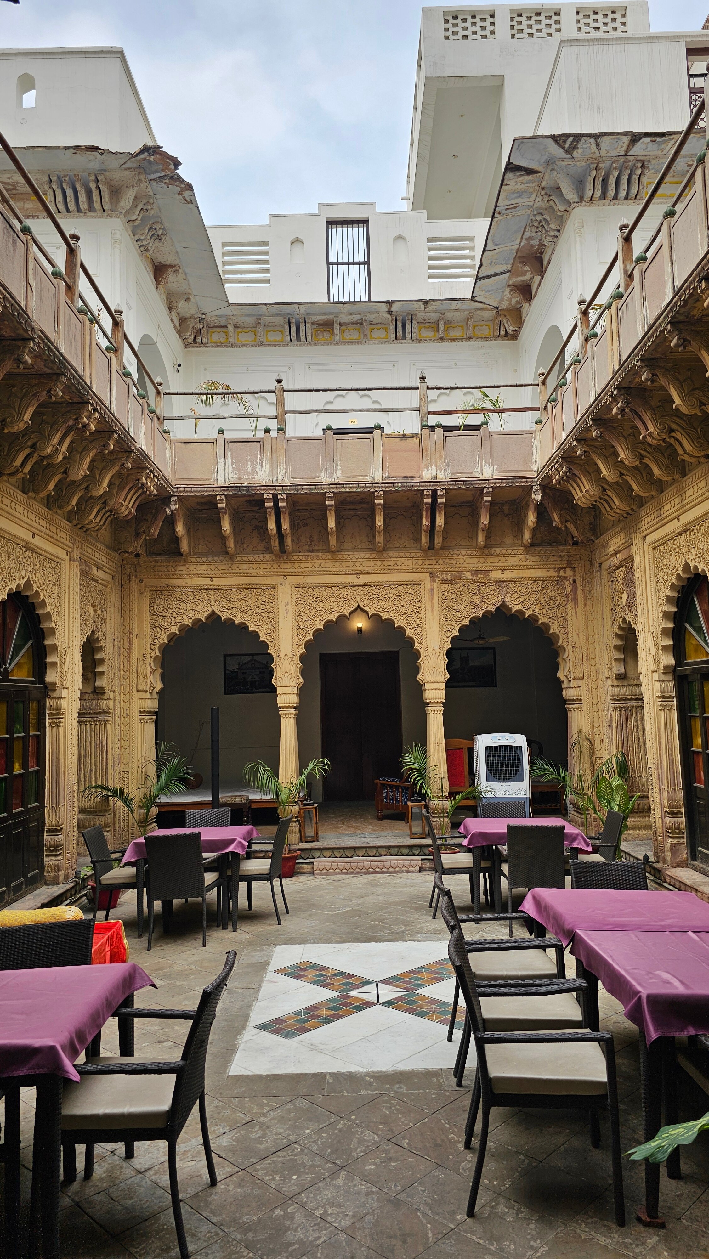 WelcomHeritage Badi Kothi-餐饮