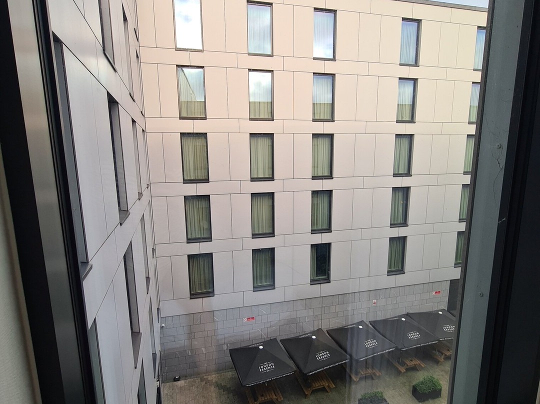 Holiday Inn London - Heathrow Bath Road by IHG主图