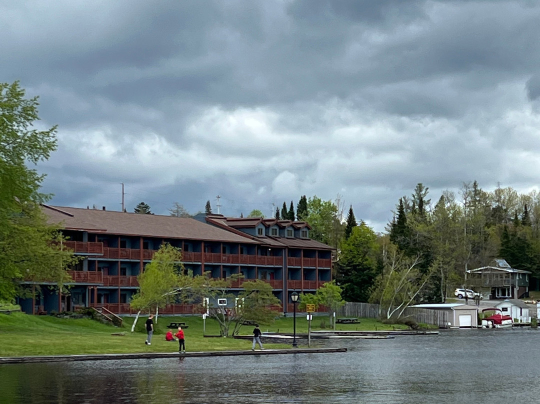 Water's Edge Inn主图