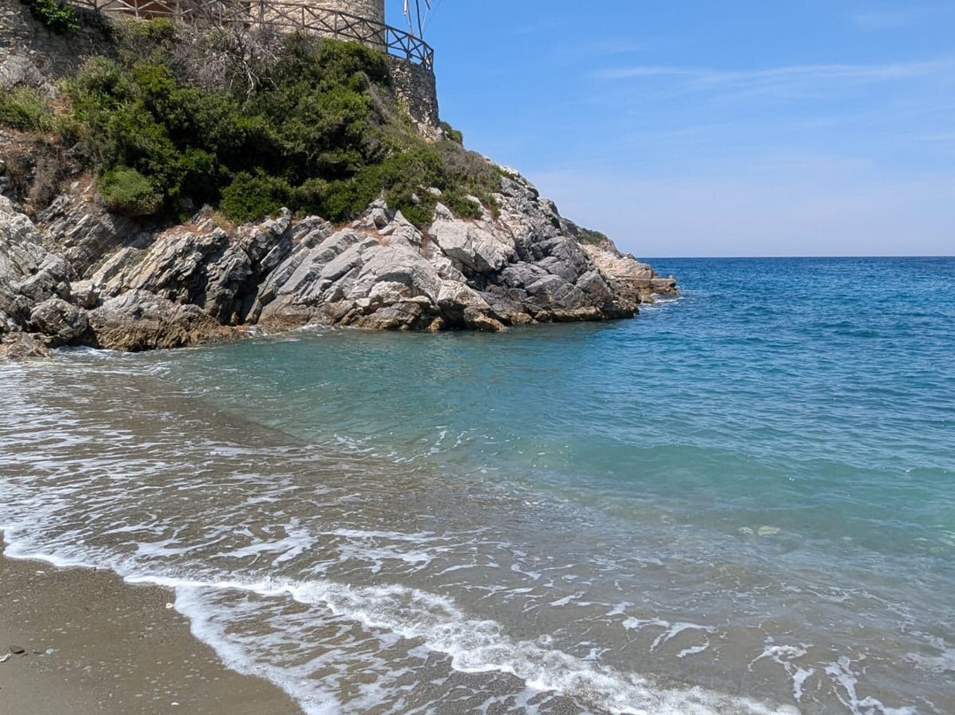 Gialia Beach景点图片