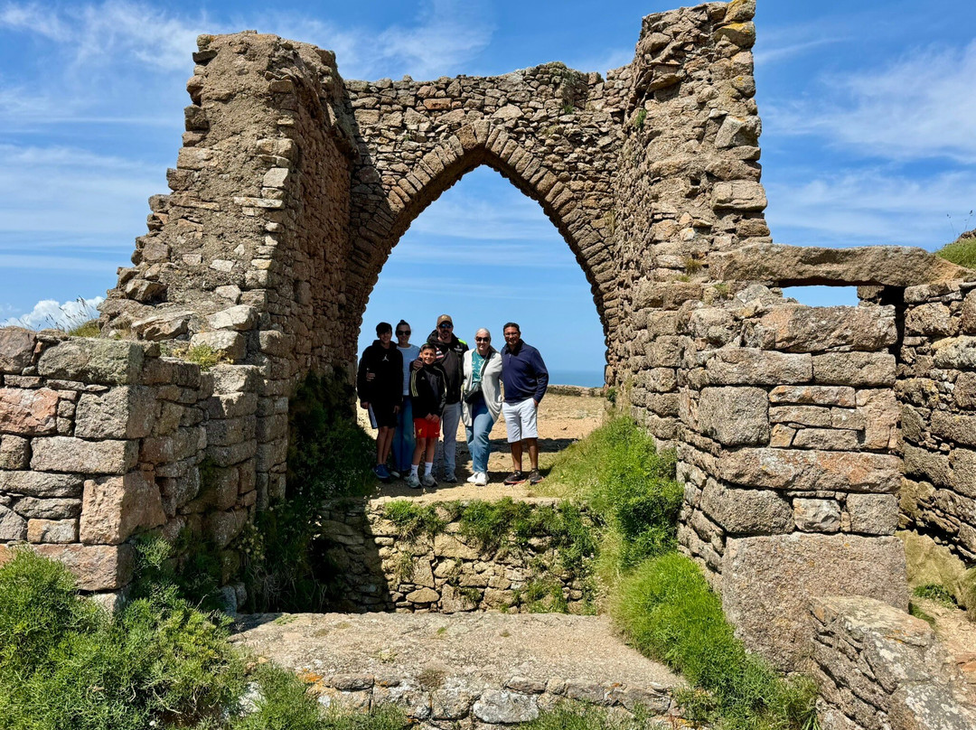 History Alive! & Jersey Military Tours-泽西岛必去景点