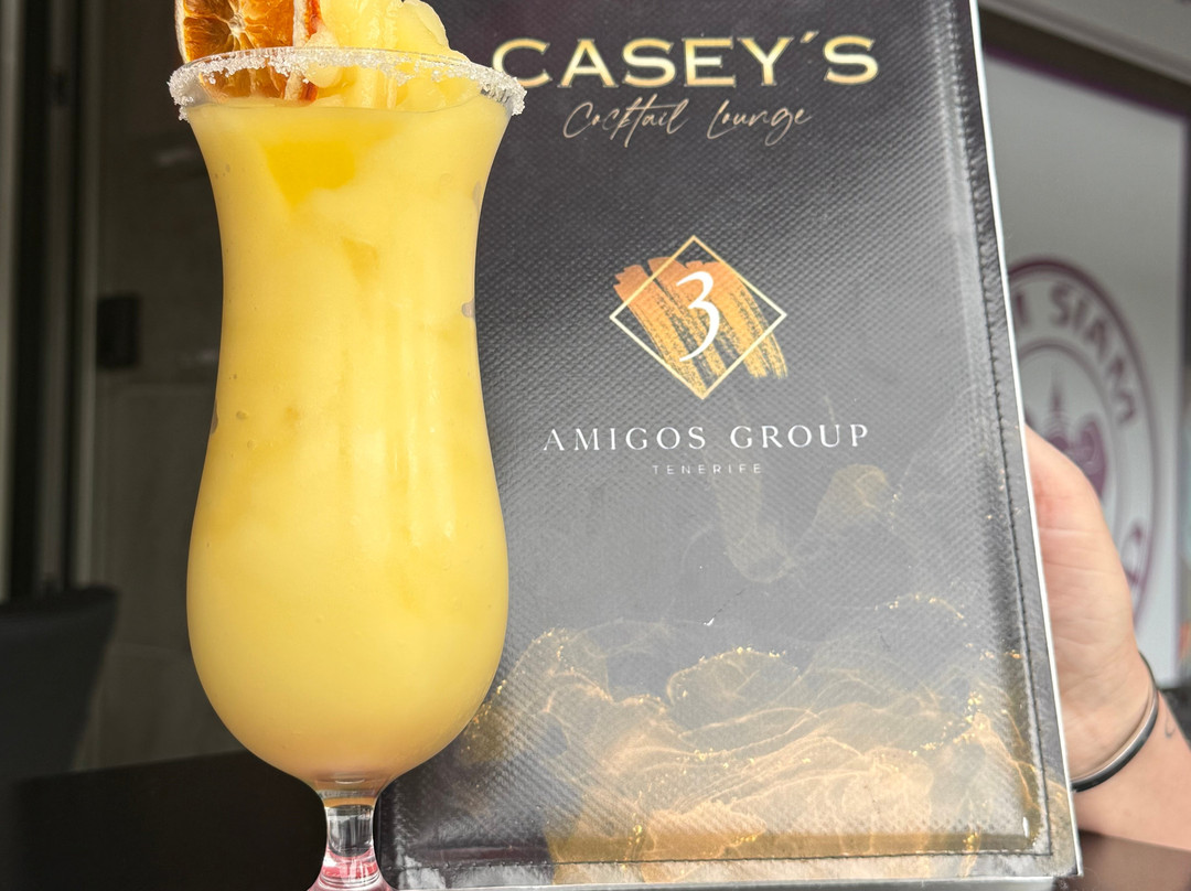 Casey's Cocktail Lounge-洛斯克里斯蒂亚诺斯必去景点