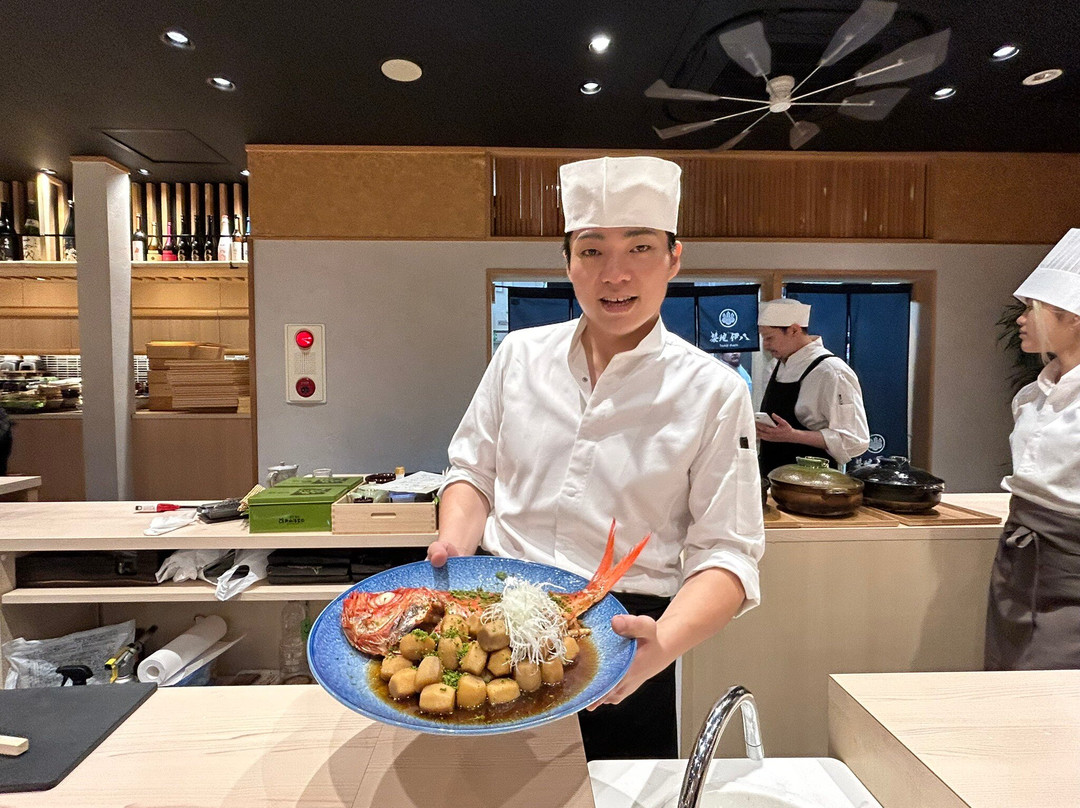 築地 伊八