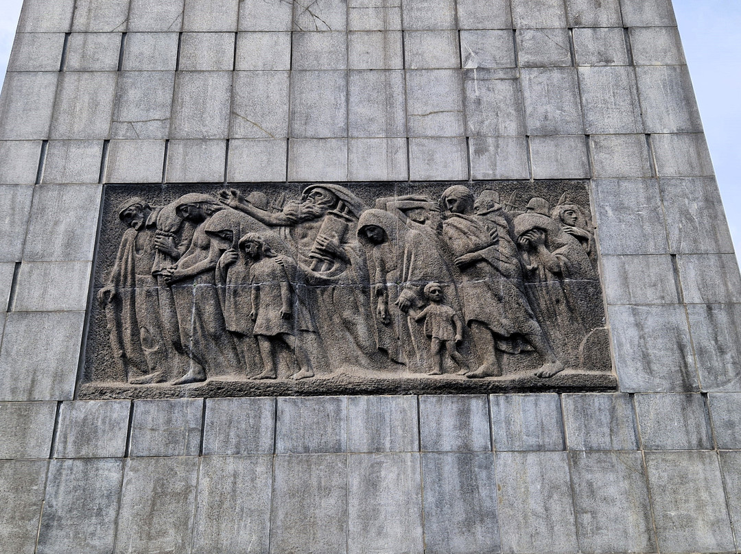 Pomnik Bohaterów Getta-华沙必去景点