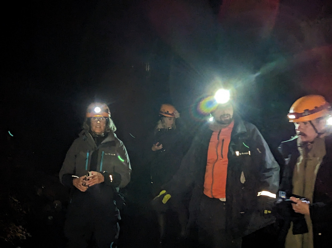 Lofthellir Lava Cave-米湖必去景点