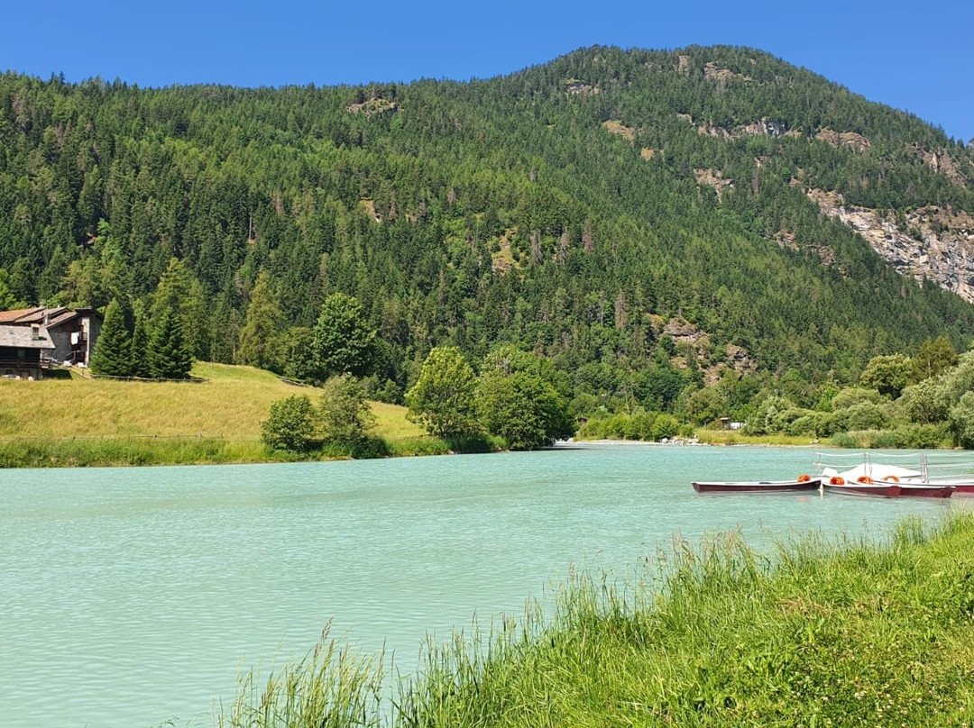Lago di Brusson-Brusson必去景点