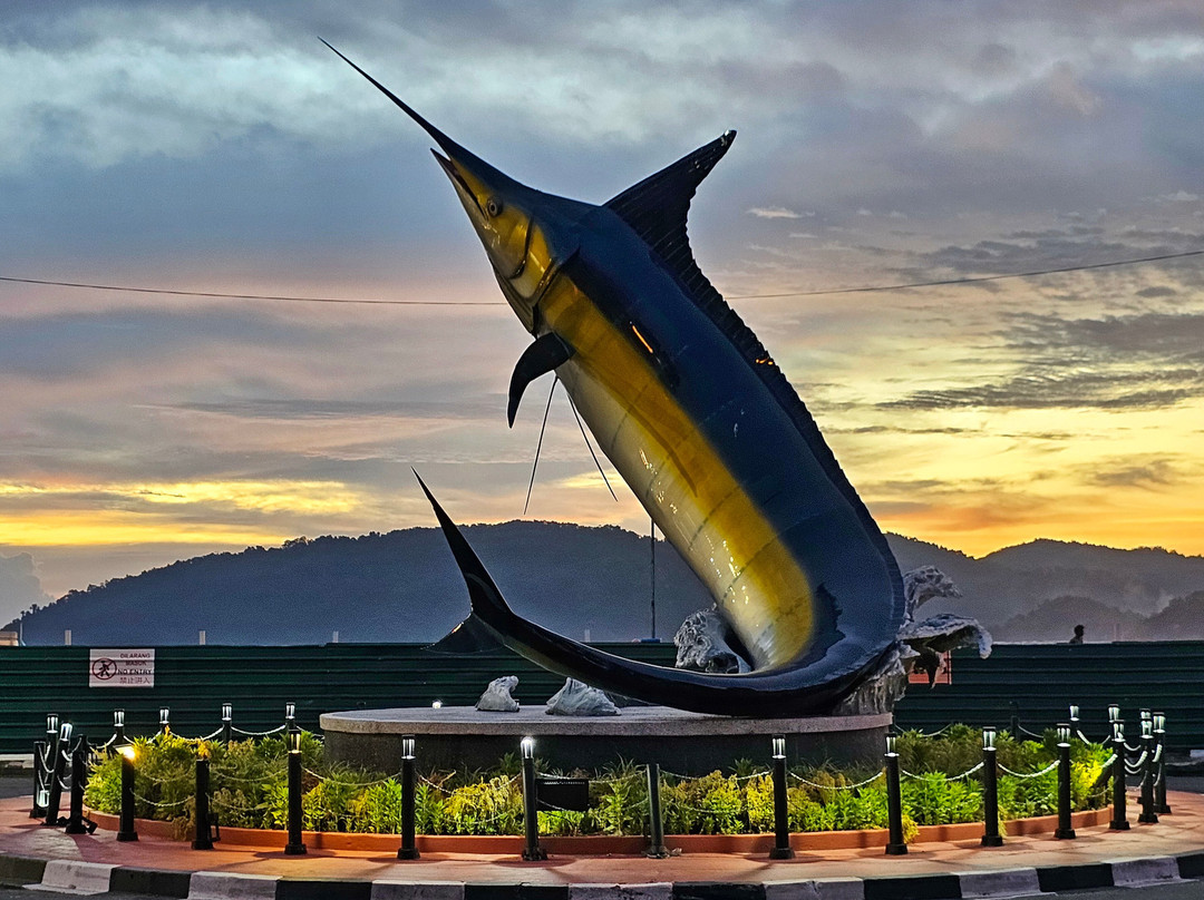 Marlin Statue-亚庇必去景点