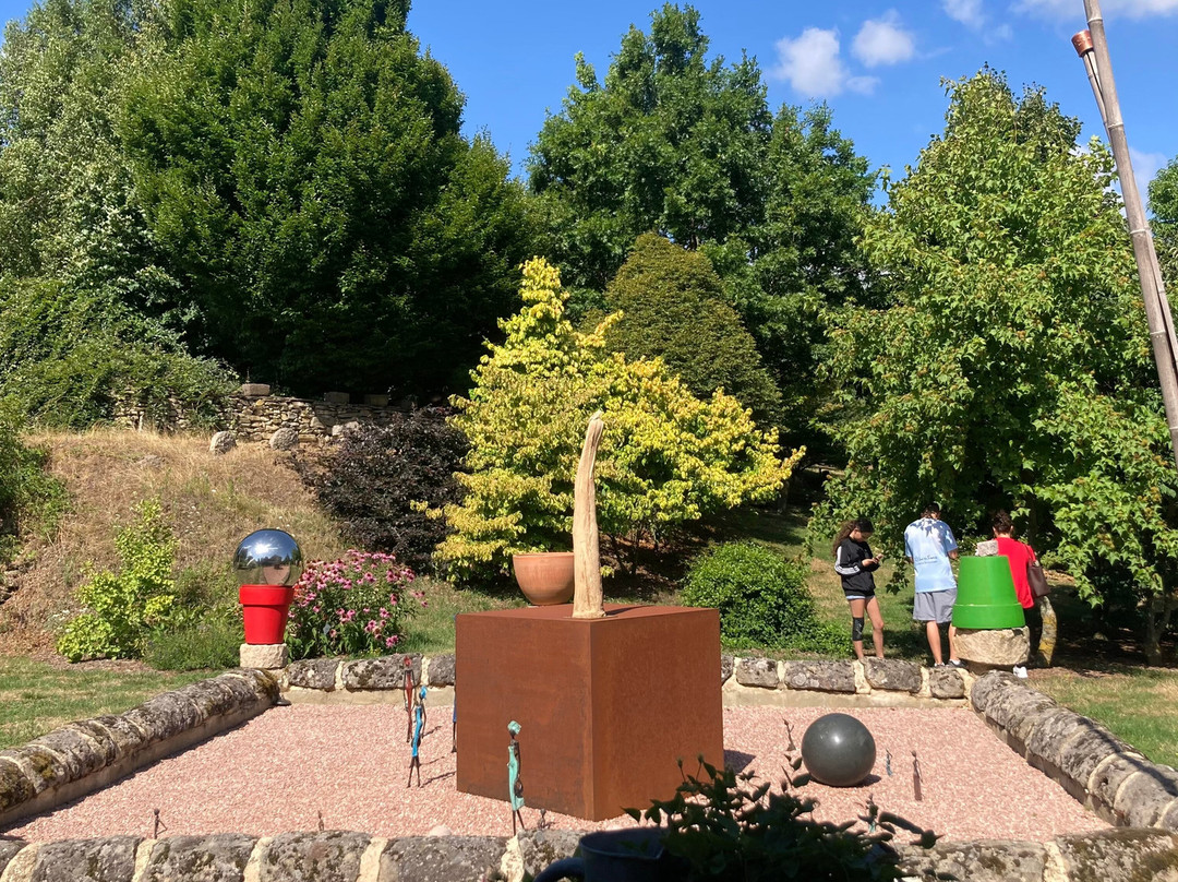 Jardin La Terre Pimprenelle-Alboussiere必去景点