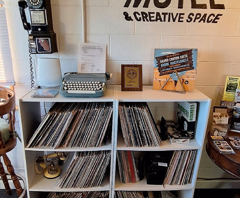 The Aztec Motel & Creative Space主图