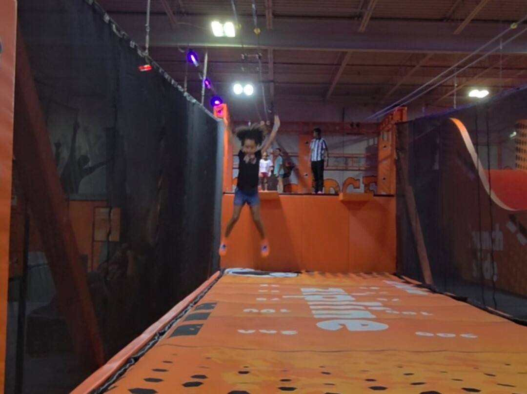 Big Air Trampoline Park-斯帕坦堡必去景点