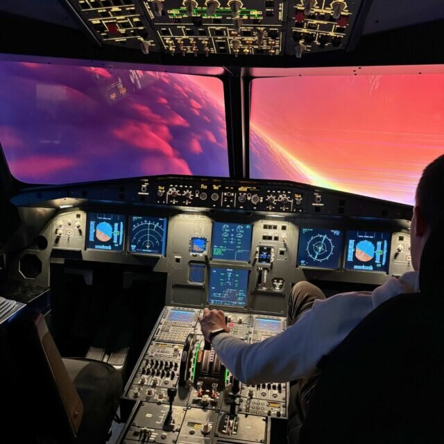 Simair - Flight Simulation Center-华沙必去景点