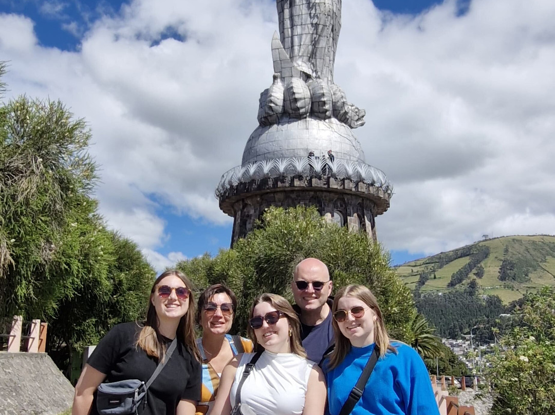 Touring Ecuador-基多必去景点
