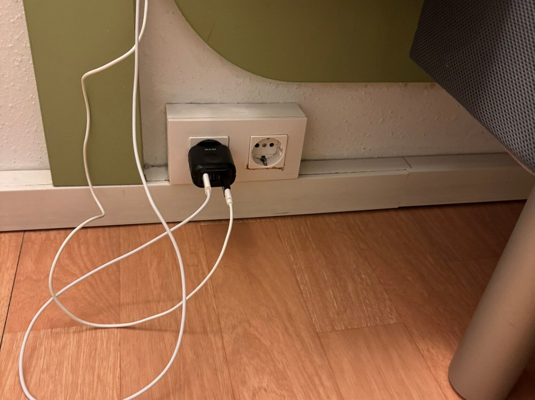 宜必思快捷吉罗纳布拉瓦海岸酒店主图