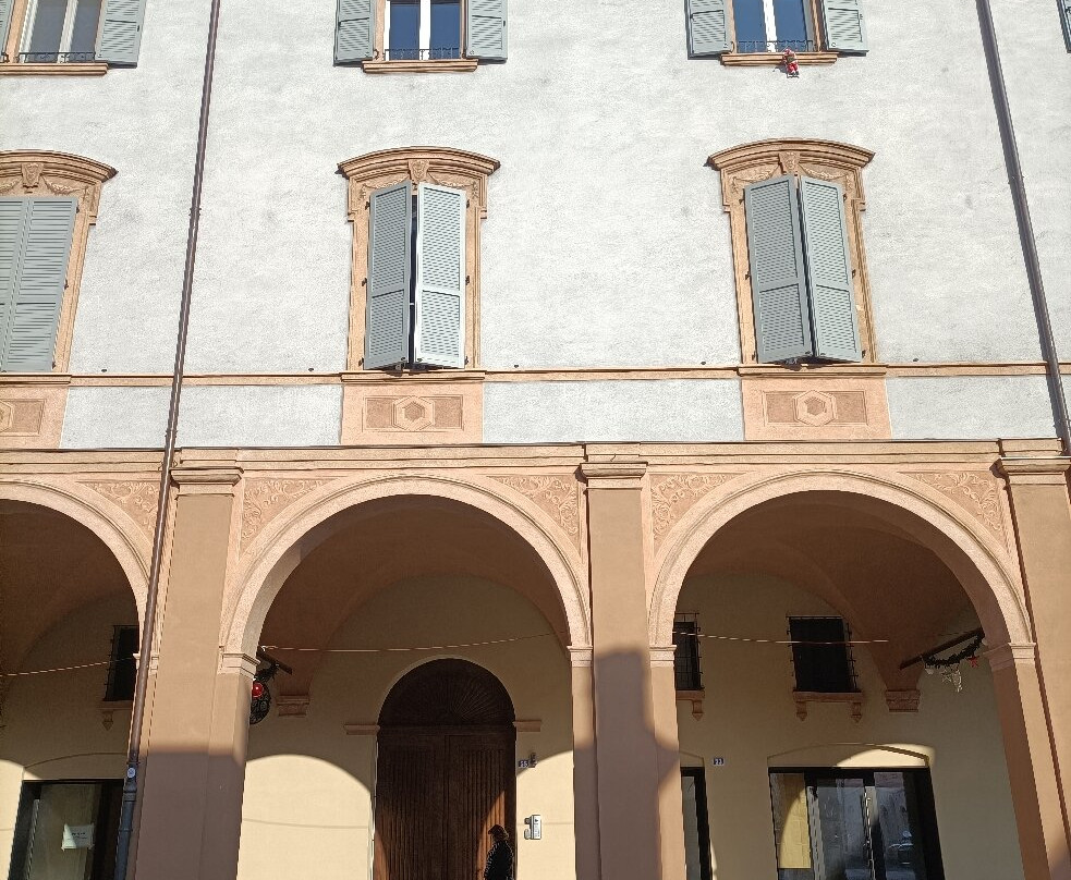 Piazza dei Martiri-卡尔皮必去景点