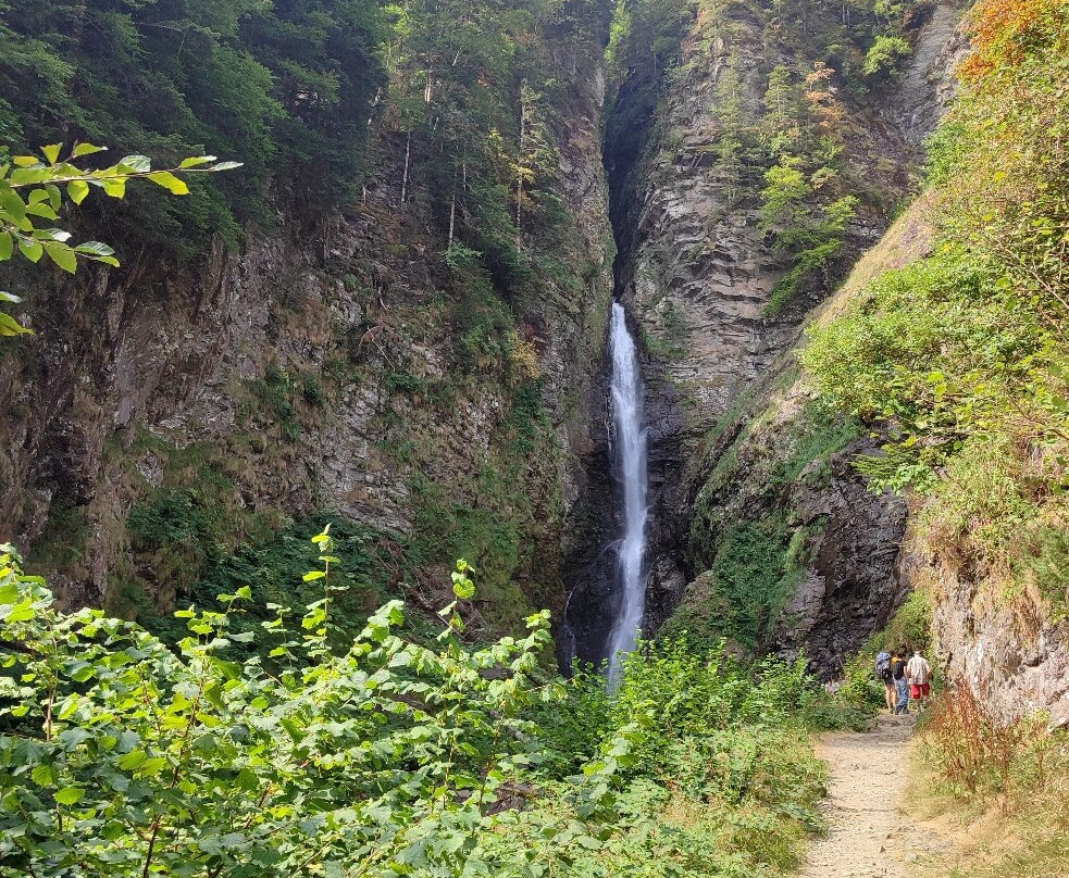 Cascade D'enfer-巴涅尔-德吕雄必去景点