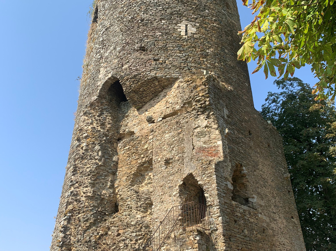 Tour Melusine-Vouvant必去景点