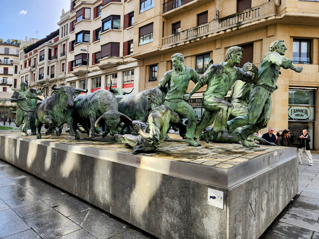 Monumento al Encierro-潘普洛纳必去景点