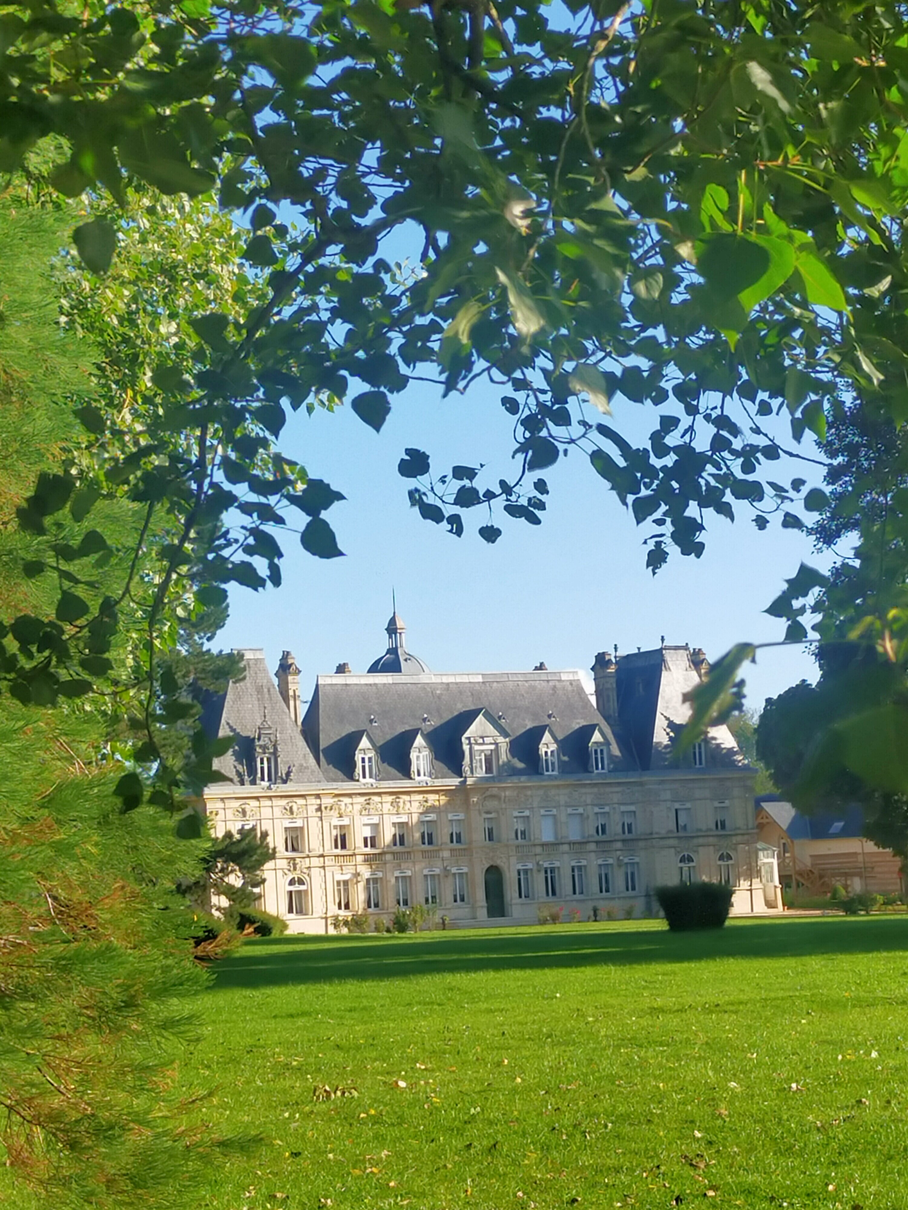 Domaine de Bertheauville-官方
