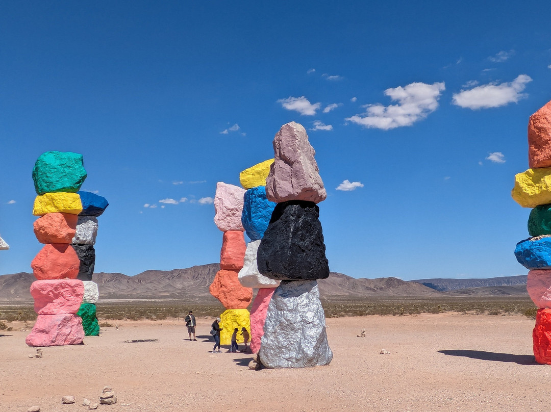 Seven Magic Mountains-Jean必去景点