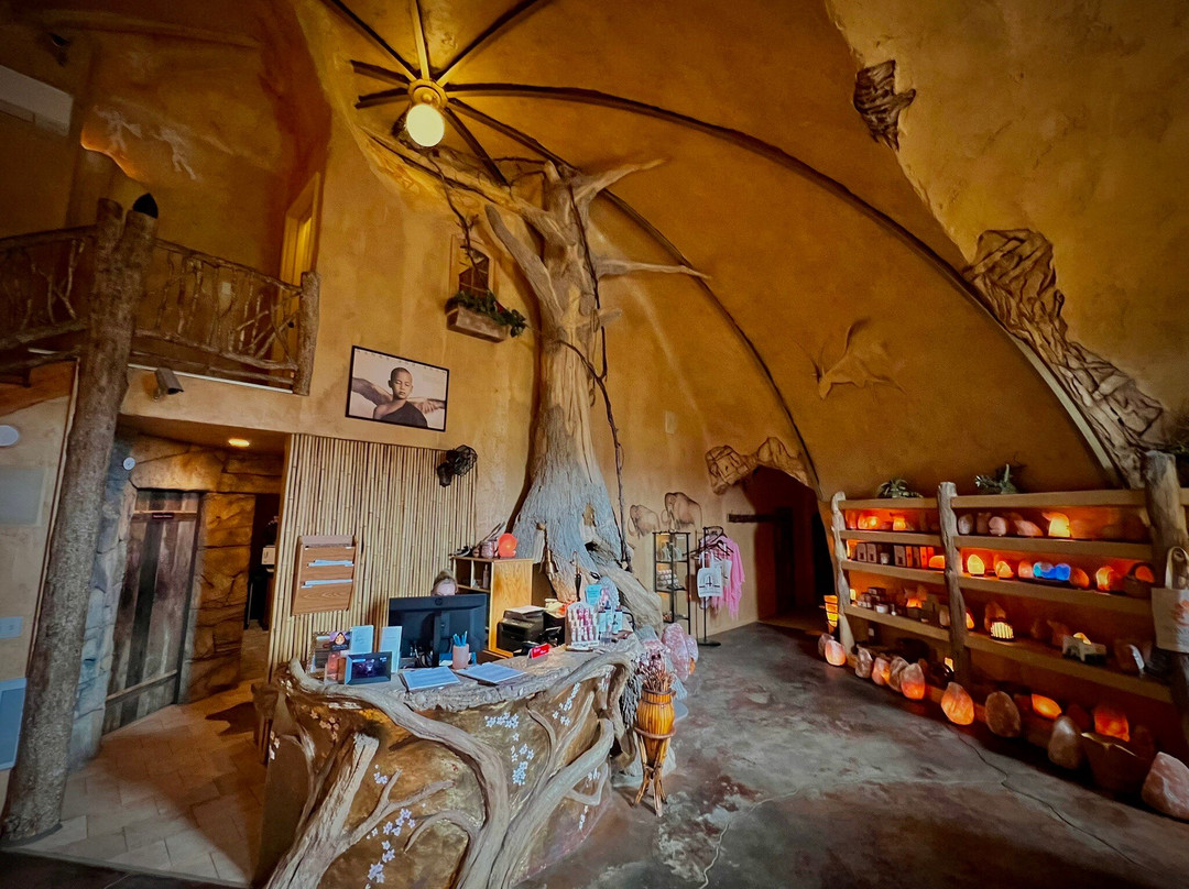 Pomona Salt Cave And Spa-White Sulphur Springs必去景点