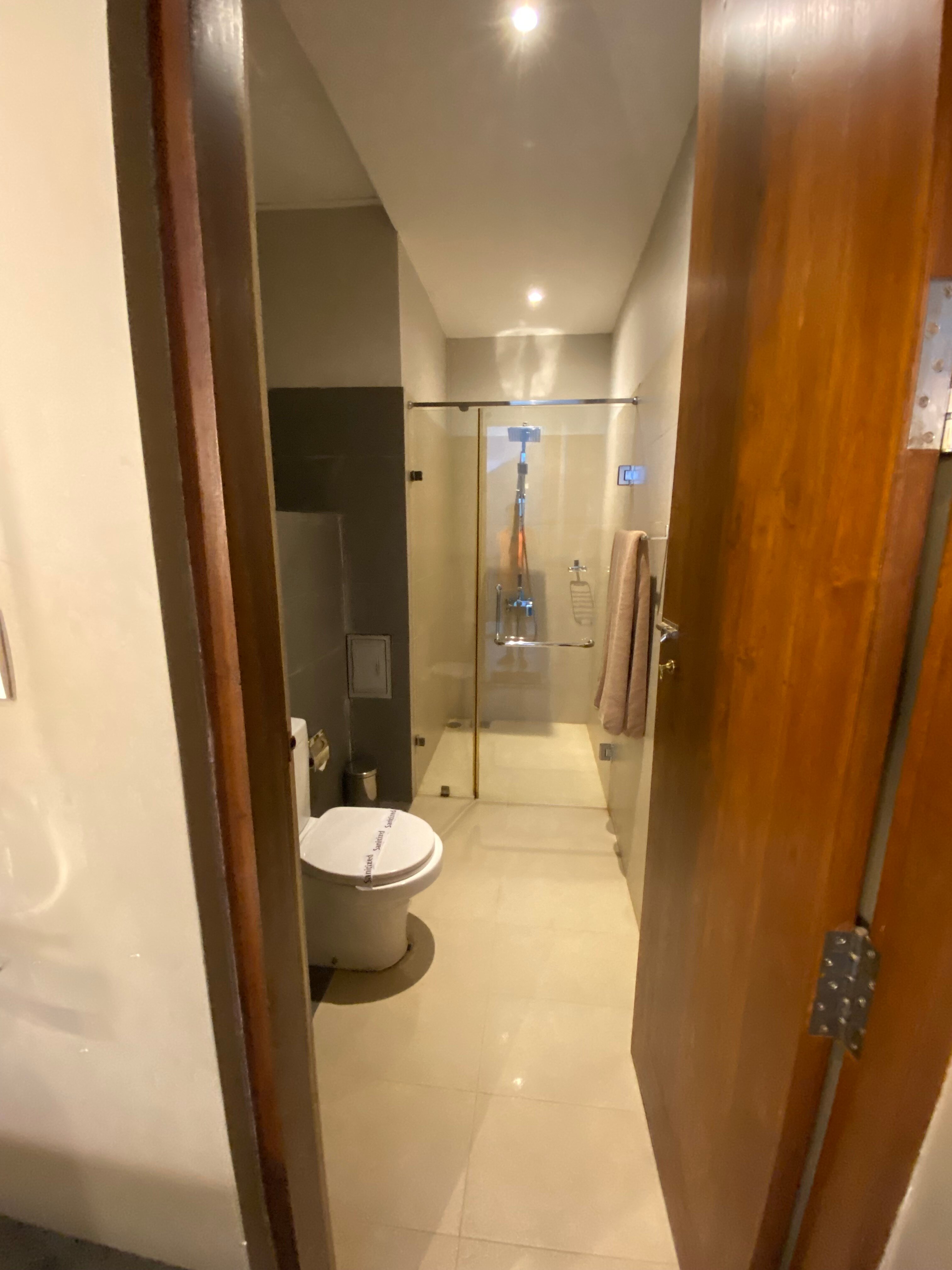 橡树雷茶布什酒店-浴室