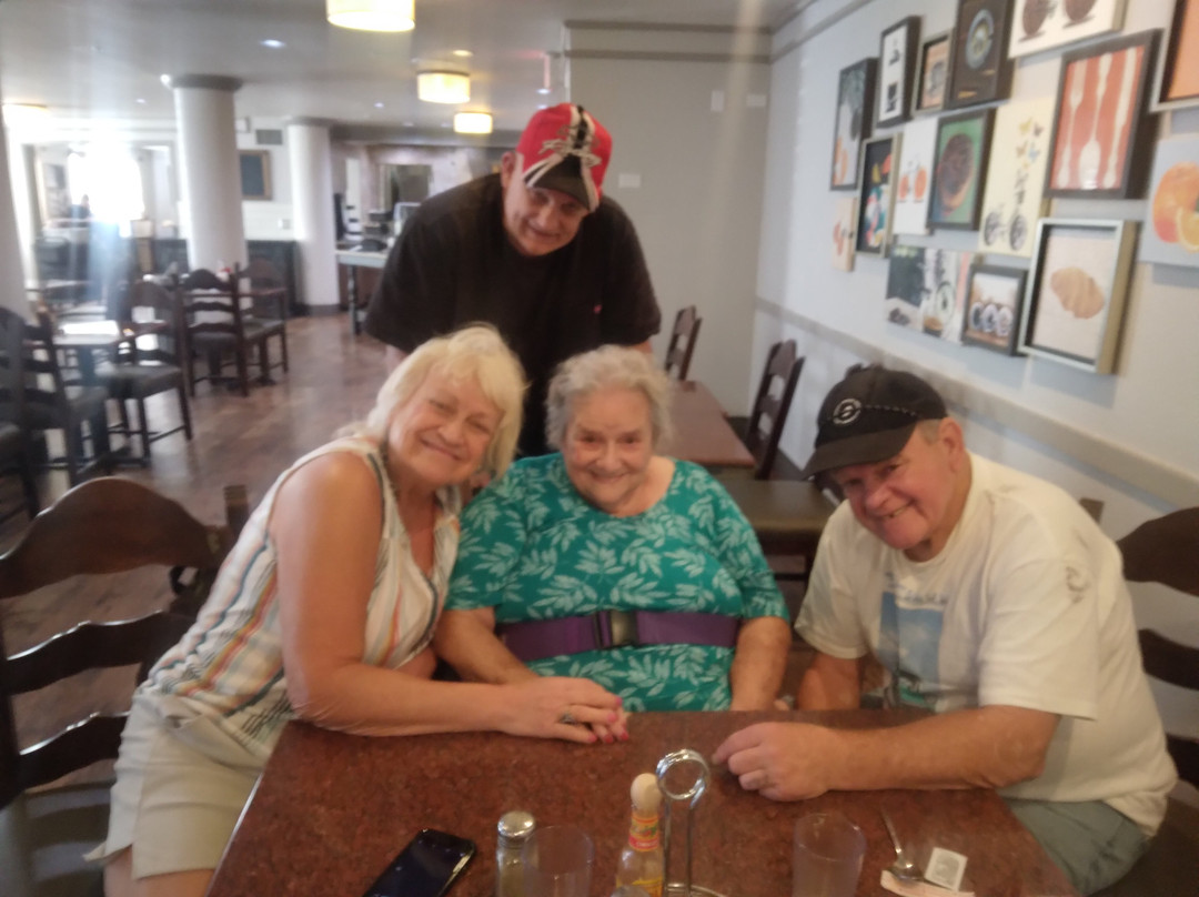 Oxford Suites Chico主图