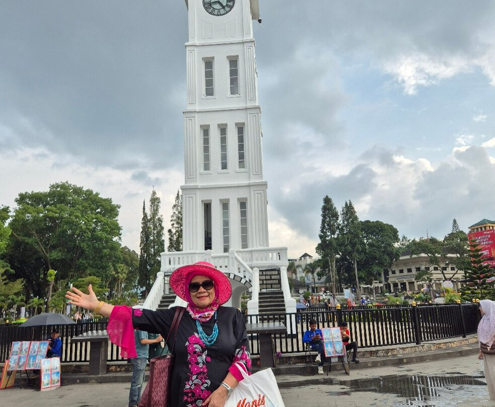 Bukittinggi Clock Tower-武吉丁宜必去景点